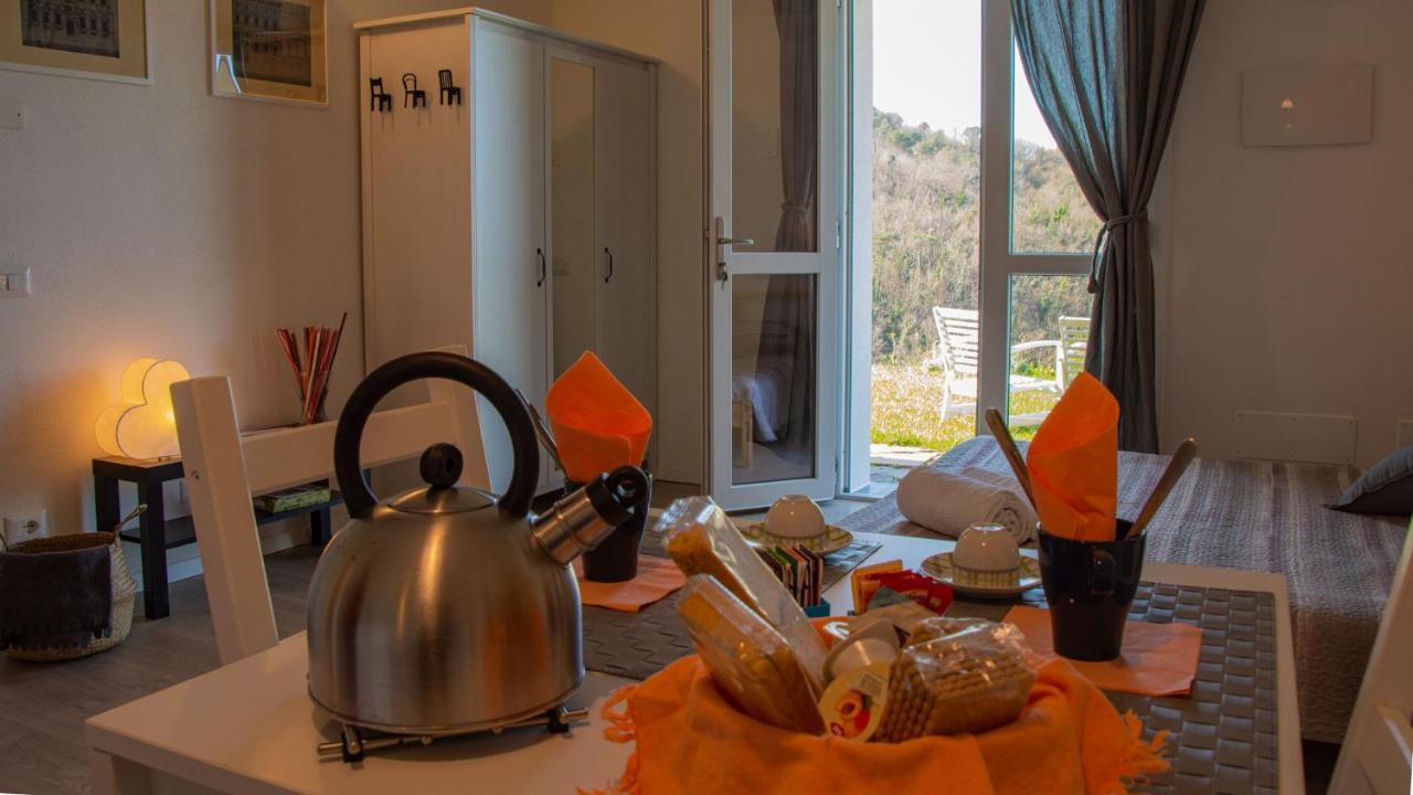 Agriturismo Orto Dei Rolli مونيلّي المظهر الخارجي الصورة