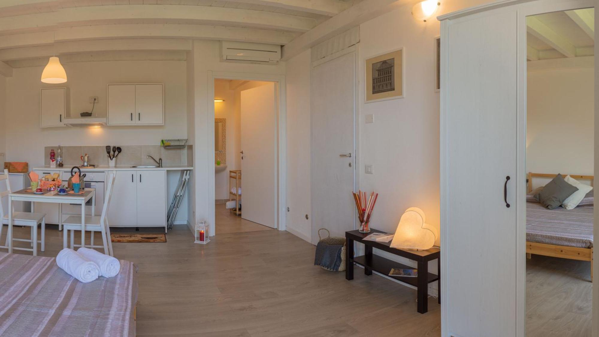 Agriturismo Orto Dei Rolli مونيلّي الغرفة الصورة